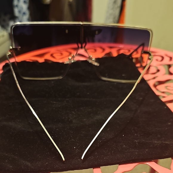 Gold Bee Embellished Sunglasses - Picture 3 of 3